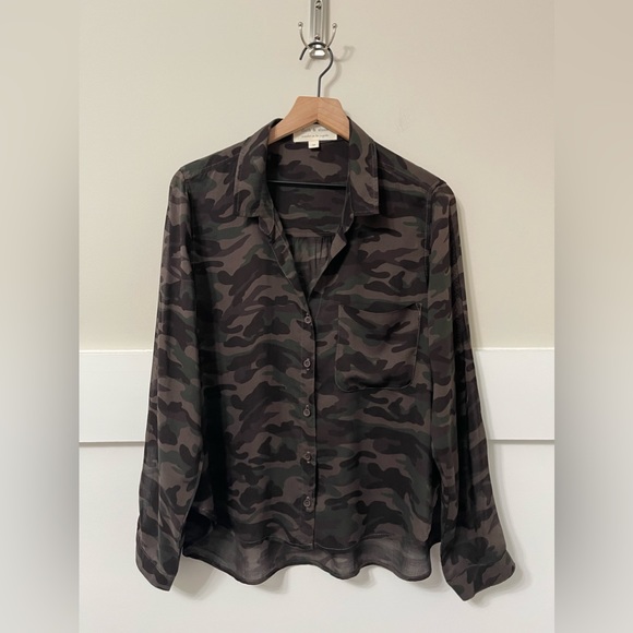 Cloth & Stone Army Green Camouflage Button Down Shirt Size Medium - Picture 3 of 9